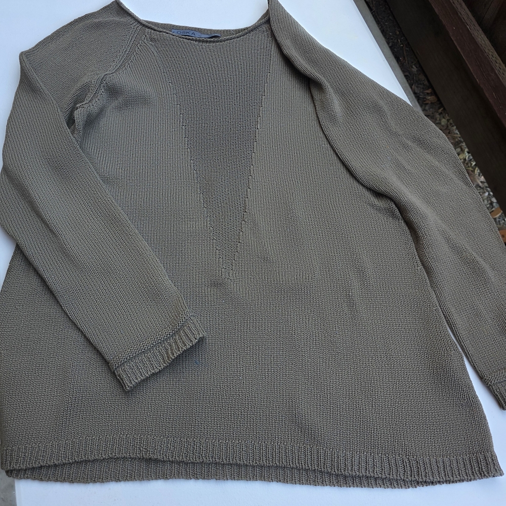 Oska Women's Taupe Knit Sweater - Classic Crewneck